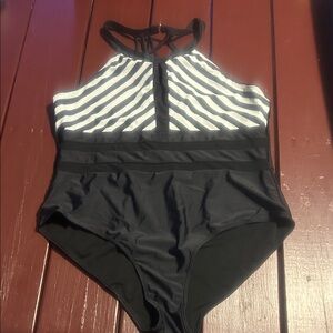 SHEIN Black and White Striped Women's One Piece Swimsuit